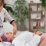Les clés pour devenir une esthéticienne accomplie : apprentissage et compétences